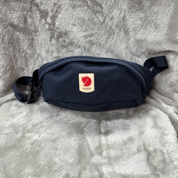 Fjallraven Ulvö Hip Pack Medium - Picture 1 of 11